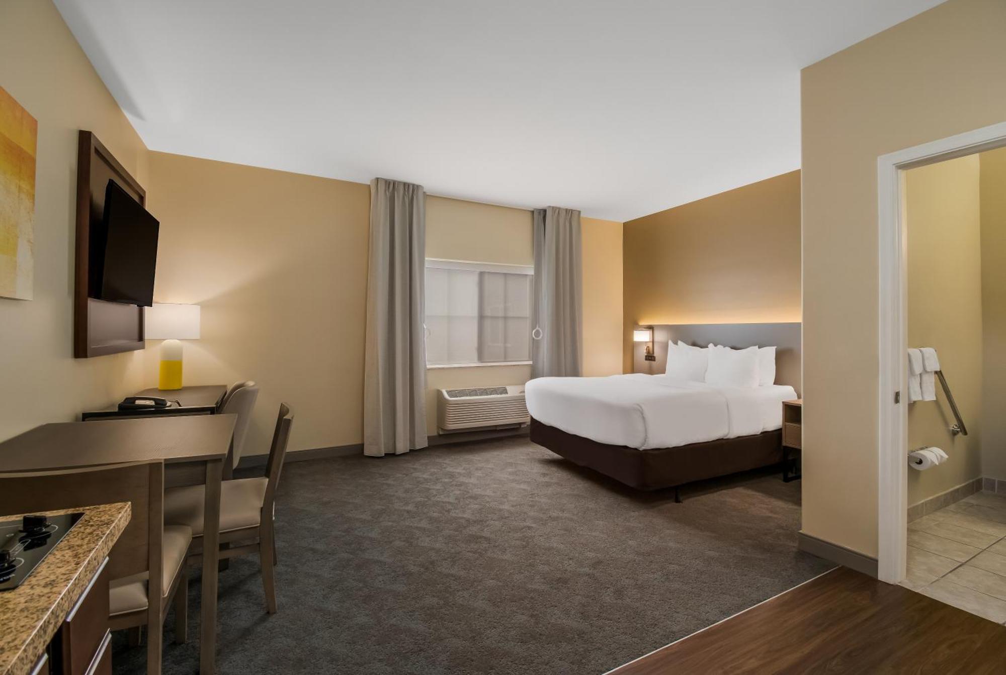 Hotel Comfort & - Frackville 3*