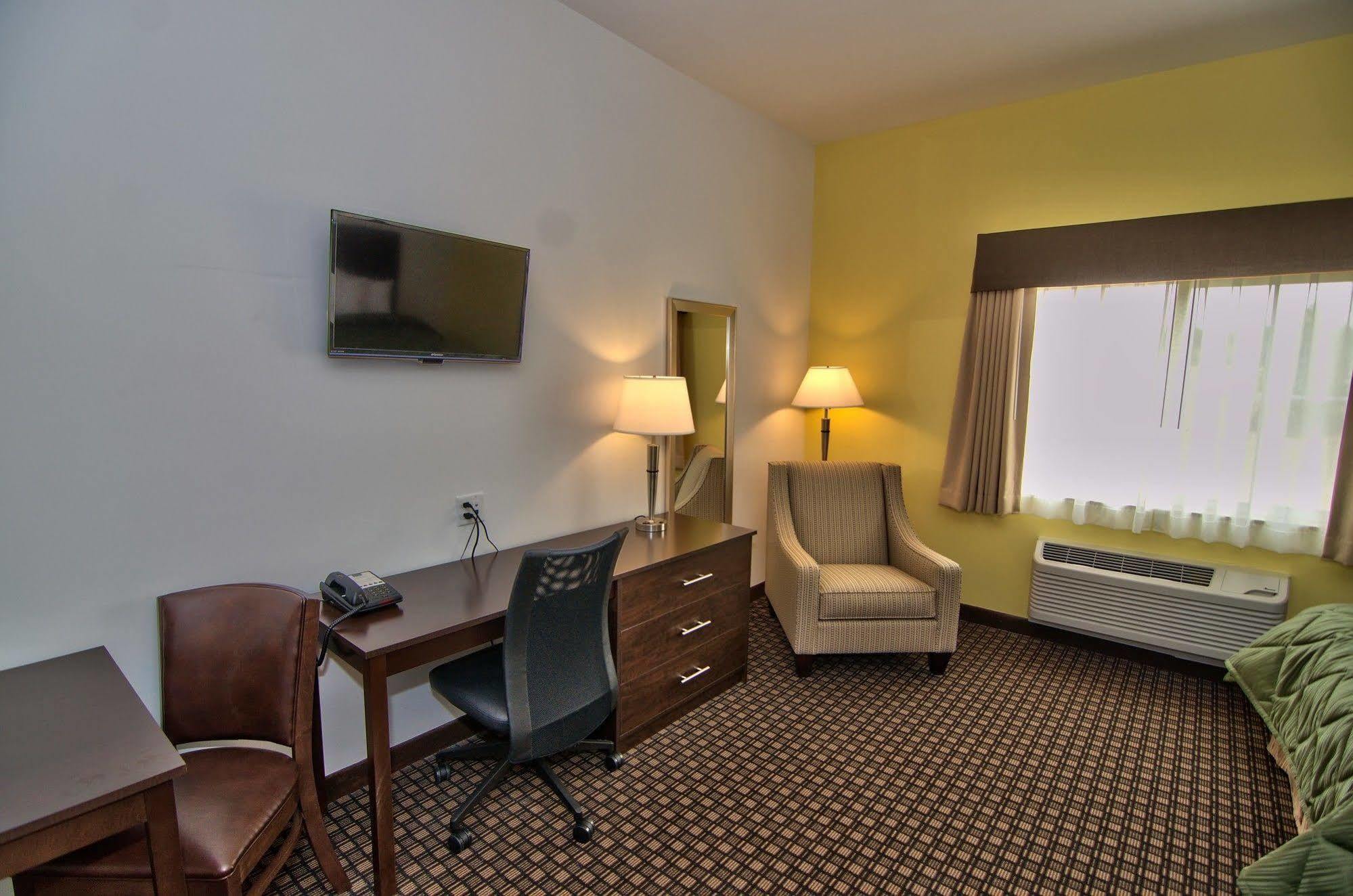 Hotel Comfort & - Frackville